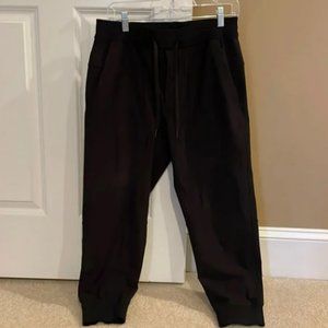 Lululemon Men’s ABC Joggers Black Size Medium Shorter (26” inseam)